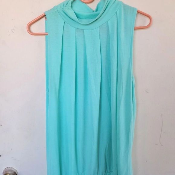 NWOT Zenana Premium mock turtleneck sleeveless top beautiful mint size XL - Picture 2 of 4